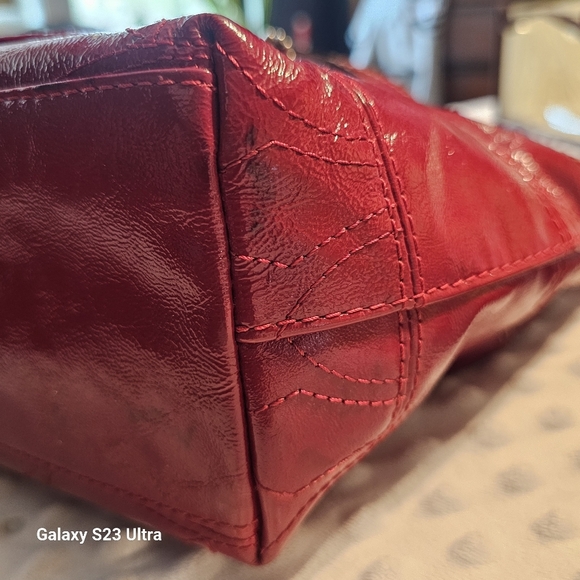 COACH F15142 Patent Leather Signature C Tote - Picture 12 of 16